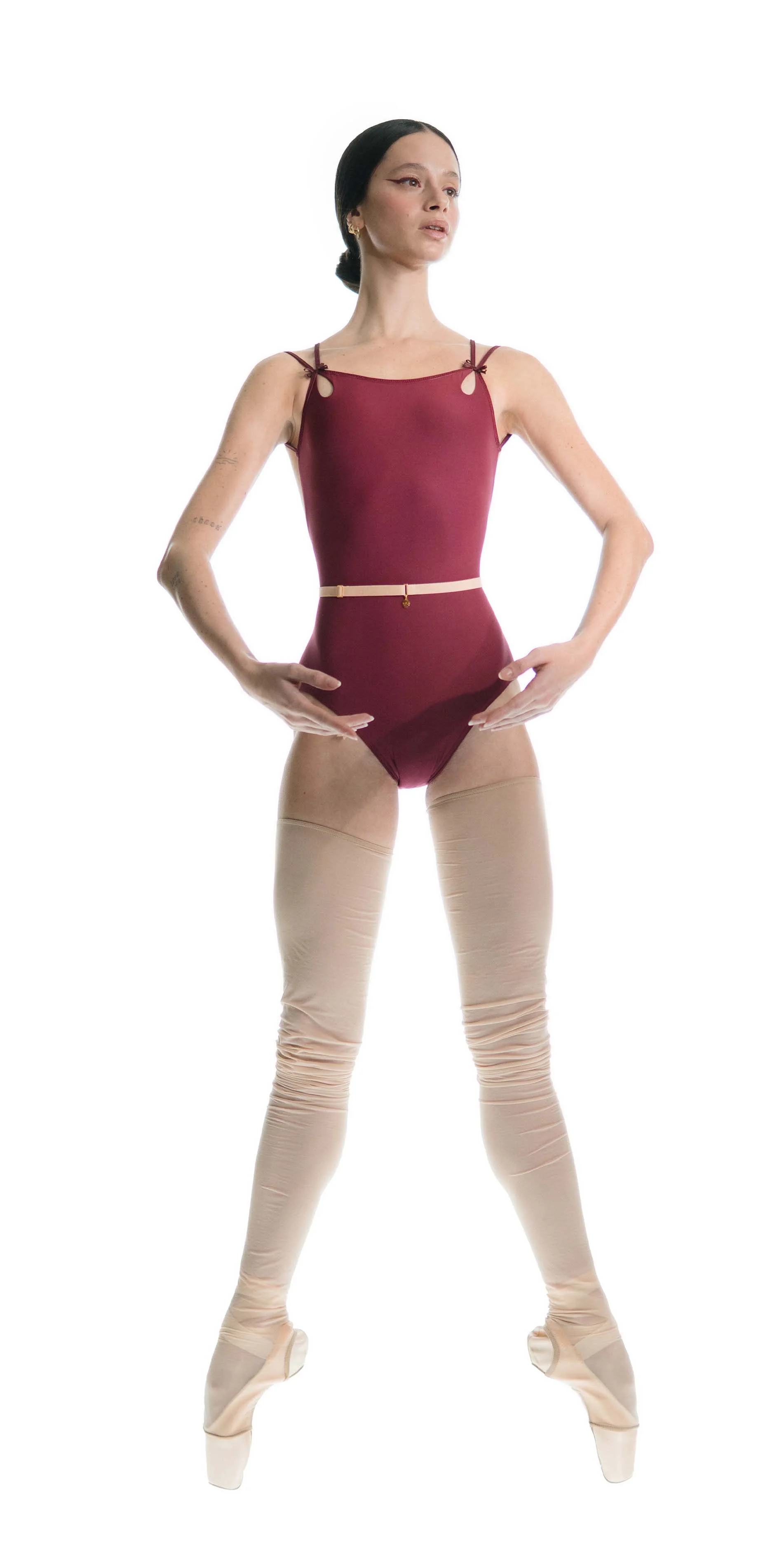 Classic cross back leotard in burgundy front en pointe