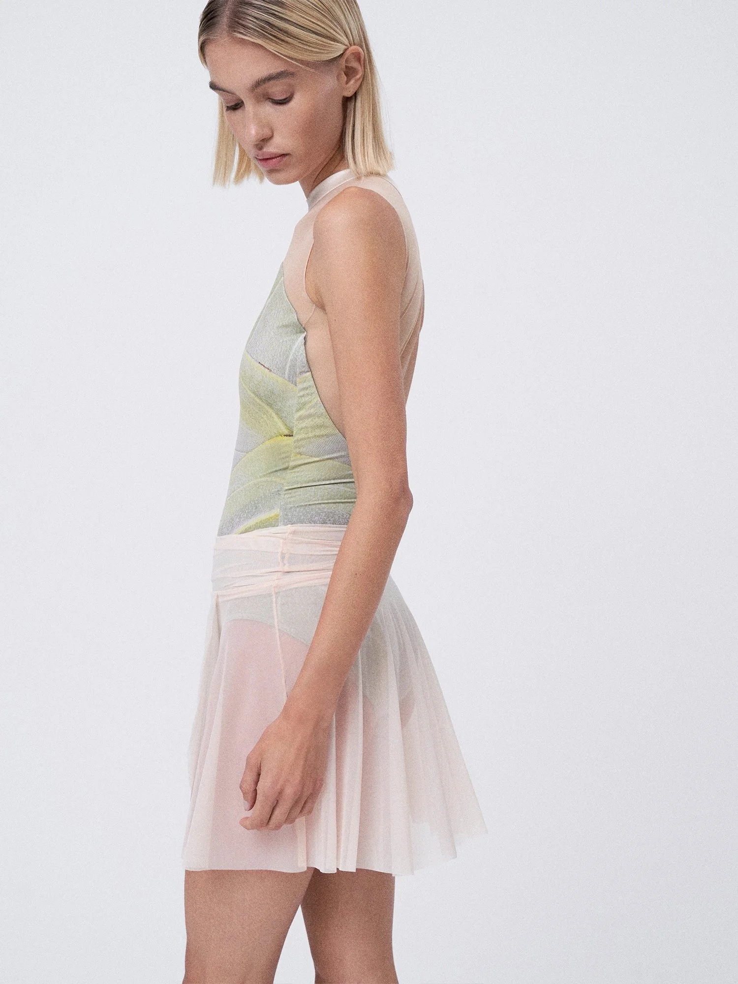 White rose- Mesh Wrap Skirt Accessories